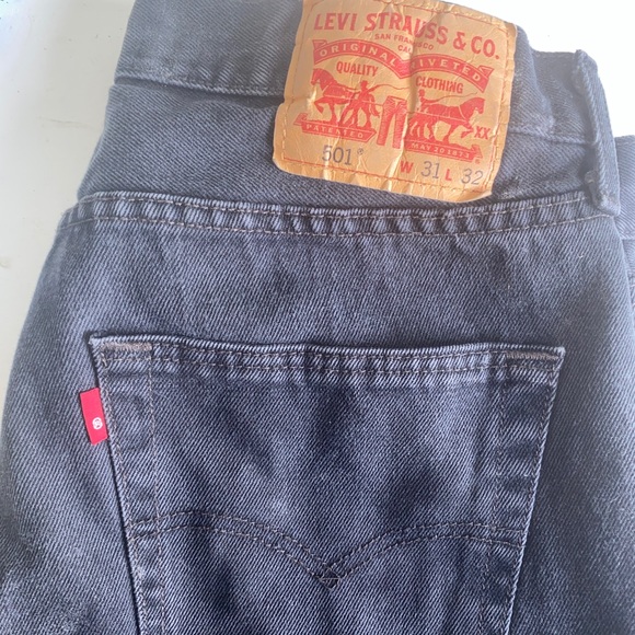 Levi Strauss 501 Jeans - Picture 2 of 3